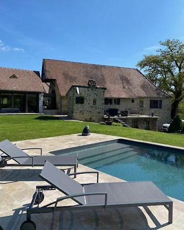 Agreable Chambre D Hote Avec Piscine Et Jacuzzi Thegra Luaran gambar