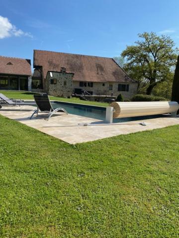 Agreable Chambre D Hote Avec Piscine Et Jacuzzi Thegra Luaran gambar