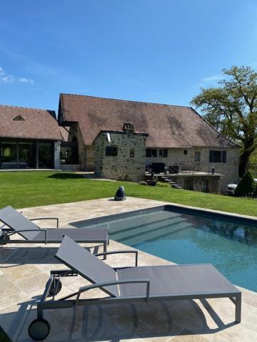 Agreable Chambre D Hote Avec Piscine Et Jacuzzi Thegra Luaran gambar